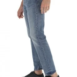 Jeans Levi's 502 Taper Stretch Affusolati Lavaggio Medio -Lacoste shop 05eb99a20dcb99cd4f475ea9bde4257f