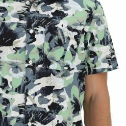 Camicia Manica Corta In Fantasia The North Face A55nd -Lacoste shop 084e1d6b50555851e493ed3c8319a251