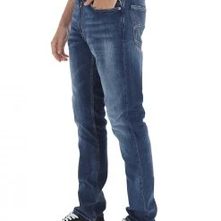 Jeans Uomo Replay Mod. Myckym Stretch Slim Tapered Fit -Lacoste shop 10e444a1c0dcd7ca0a2229d09b2d93af