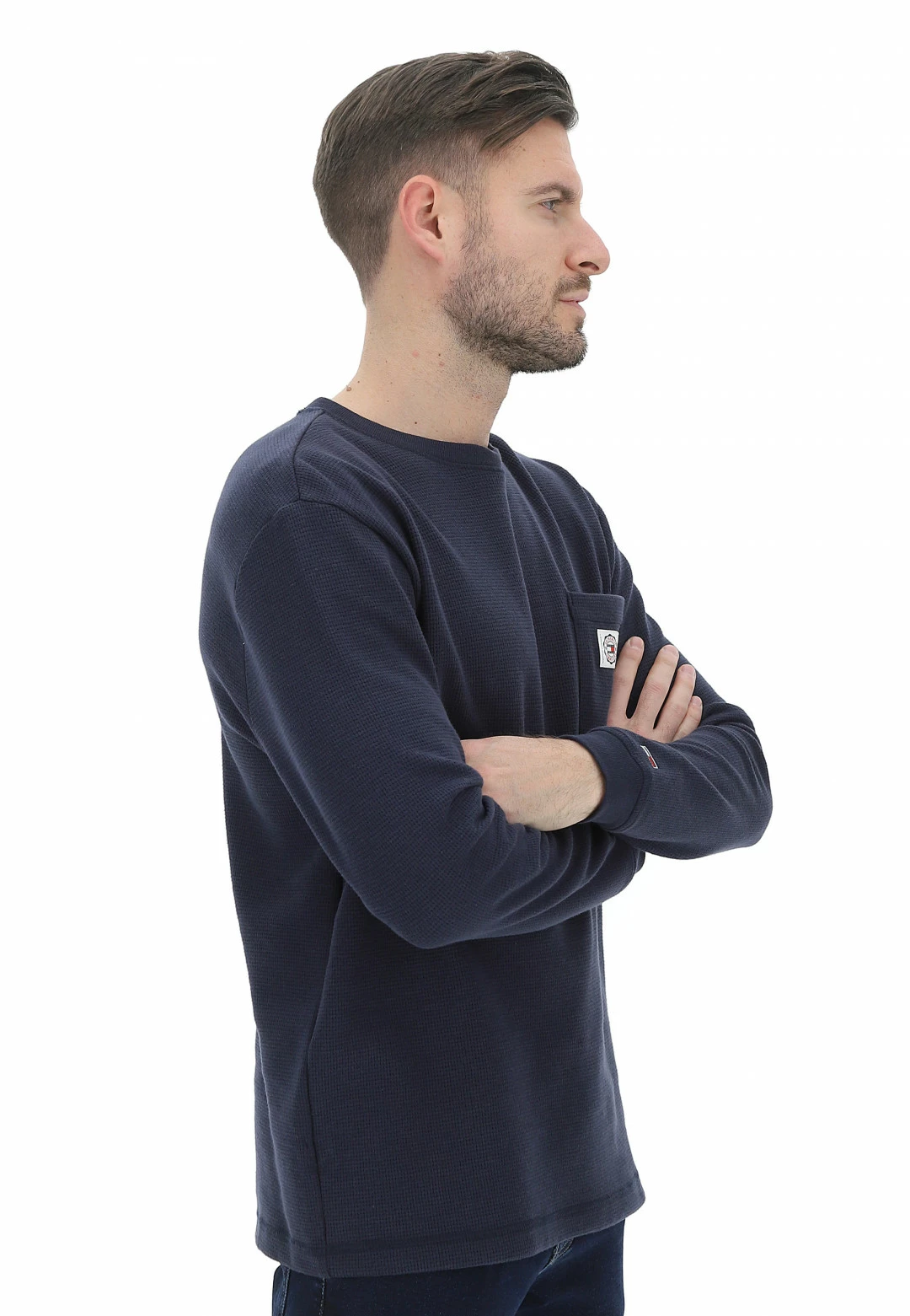 Tommy Hilfiger Jeans Maglioncino Girocollo Tommy Jeans Uomo Con Taschino E Patch Applicata 8 Tommy Hilfiger Jeans Maglioncino Girocollo Tommy Jeans Uomo Con Taschino E Patch Applicata - immagine 6