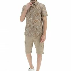 Camicia Blend Manica Corta Fantasia Foglie Uomo -Lacoste shop 17cd8405e4a586753db1353993b4a1dd