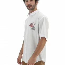 Camicia In Cotone Stampa Impossible Catch Uomo 9 Camicia In Cotone Stampa Impossible Catch Uomo -Lacoste shop 2684ccd3a905f5d0feb8e8222853dd74