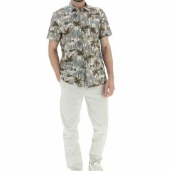 Camicia A Maniche Corte Sseinse In Fastasia All Over -Lacoste shop 28444b5eedb8aea2d8547c0f9b113502