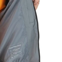 Calvin Klein Jeans Giubbino Calvin Klein Uomo Con Cappuccio E Tasconi Frontali E Logo A Contrasto 13 Calvin Klein Jeans Giubbino Calvin Klein Uomo Con Cappuccio E Tasconi Frontali E Logo A Contrasto -Lacoste shop 342f482121433c9adb2d958941313e1b