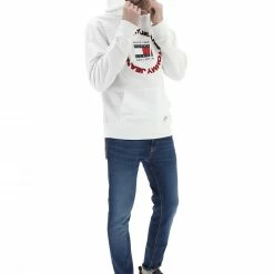 Tommy Hilfiger Jeans Felpa Tommy Jeans Con Cappuccio E Logo Centrale Stampato In Rilievo E Tasca A Marsupio 20 Tommy Hilfiger Jeans Felpa Tommy Jeans Con Cappuccio E Logo Centrale Stampato In Rilievo E Tasca A Marsupio -Lacoste shop 35477d73efdbb099e593c3347446ec24