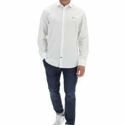 Camicia Uomo Tommy Hilfiger Slim Fit Con Logo Piccolo Ricamato -Lacoste shop 3671300999d23c591e5b7ca12155d919