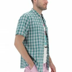 Camicia Manica Corta Lee Uomo A Quadri Con Taschino Sul Petto -Lacoste shop 3b2f6c5ce197644f5be1bb0e80bb0369