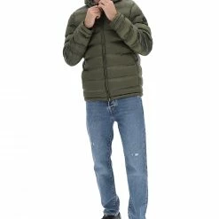 Giubbotto In Ovatta Con Cappuccio Idrorepellente Clinchberry Uomo -Lacoste shop 450758a5ff4527bb6cb1f2e948ab3655