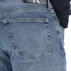 Calvin Klein Jeans Jeans Calvin Klein J30j322442 Slim Taper Con Lavaggio Medio -Lacoste shop 5123cf9a069d7ba015f107e183298930