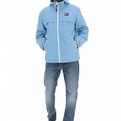 Tommy Hilfiger Jeans Giubbino In Nylon Tommy Jeans Uomo Con Cappuccio E Dettagli A Contrasto -Lacoste shop 587cd7f7c0af683c51f4223e5fc93451
