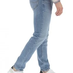 Jeans Lee Uomo Mod. Rider Con Lavaggio Chiaro Slim Fit 8 Jeans Lee Uomo Mod. Rider Con Lavaggio Chiaro Slim Fit -Lacoste shop 5b61256d411c7e6c42349c8df55d5087