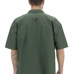 Tommy Hilfiger Jeans Camicia A Maniche Corte Tommy Jeans Overshirt Fit Con Logo -Lacoste shop 639242b6b430ea27a4e98386a9c329f3