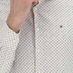 Camicia Tommy Hilfiger Mw0mw28510 In Cotone Con Microfantasia All Over E Logo Ricamato 11 Camicia Tommy Hilfiger Mw0mw28510 In Cotone Con Microfantasia All Over E Logo Ricamato -Lacoste shop 6689e71fa91cbca07c60d667cdaf2419