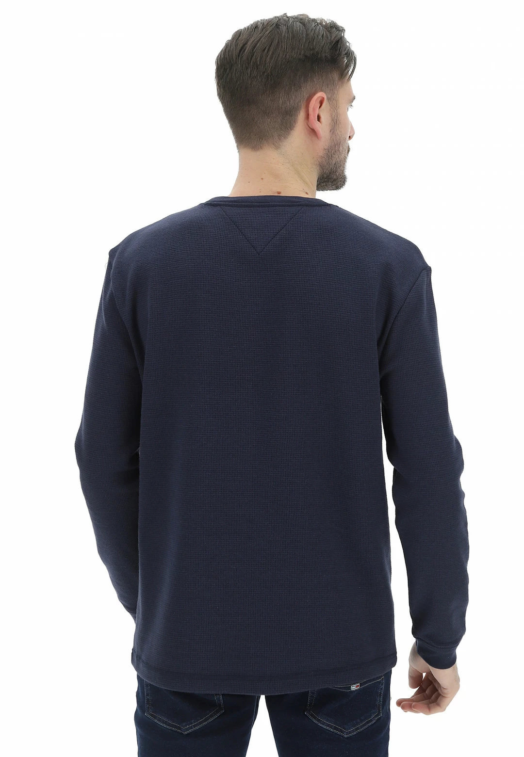 Tommy Hilfiger Jeans Maglioncino Girocollo Tommy Jeans Uomo Con Taschino E Patch Applicata 9 Tommy Hilfiger Jeans Maglioncino Girocollo Tommy Jeans Uomo Con Taschino E Patch Applicata - immagine 7