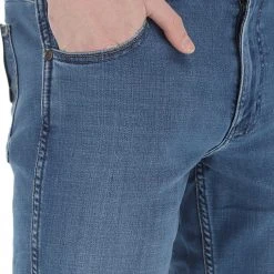 Jeans Wrangler Mod. Greensboro 803 Regular Straight W15q74z59 11 Jeans Wrangler Mod. Greensboro 803 Regular Straight W15q74z59 -Lacoste shop 6dd2f89dba4277d6c41163b4a22379ab