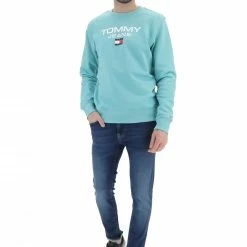 Tommy Hilfiger Jeans Felpa Girocollo Tommy Jeans Uomo Con Logo Grande Al Centro 10 Tommy Hilfiger Jeans Felpa Girocollo Tommy Jeans Uomo Con Logo Grande Al Centro -Lacoste shop 7673eb18ae17fda4479da33f2cfc2b5a
