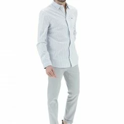 Tommy Hilfiger Jeans Camicia Tommy Jeans Regular Fit A Righe Con Taschino Sul Petto E Logo Ricamato -Lacoste shop 82f9b71f43e1e47dbf64ee8f0d79e805