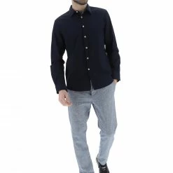 Camicia Age Uomo Tinta Unita In Cotone Con Tramatura Ruvida -Lacoste shop 8dfcde785e1bf97f0f3bece70c097e21