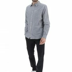 Camicia Wrangler Uomo In Fantasia A Righe Con Taschino -Lacoste shop 8fcc8d034af226ca5ac139f00307b5ce