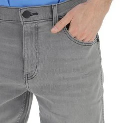 Jeans Wrangler Mod. Greensboro 803 Uomo Regular Straight -Lacoste shop 90a3e6463ccbc89eef975370b22b745f