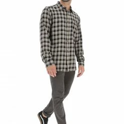 ONLY E SONS Camicia Only & Sons 22017007 15 ONLY E SONS Camicia Only & Sons 22017007 -Lacoste shop b13db9338adec63d328e79f05cbf2b38