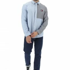 Tommy Hilfiger Jeans Camicia Casual Tommy Hilfiger Dm0dm14106 Modello Oxford In Cotone Con Motivo Patchwork -Lacoste shop b641f0d538146fe209e64536f228e854