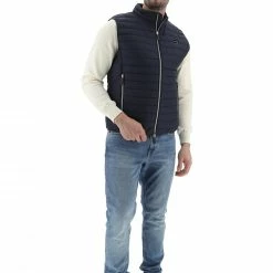 Gaudi Gilet Uomo Gaudì In Tinta Unita Con Tasche Laterali E Zip -Lacoste shop b649254fbe571dad2e02e020be0efc4c