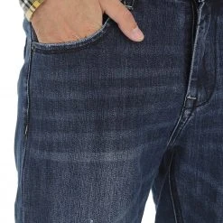 Jeans Age Slim Fit Uomo Eco Friendly Lavaggio Scuro -Lacoste shop c2a03c7135aa642c16911be1a927ade5