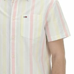 Tommy Hilfiger Jeans Camicia A Maniche Corte Tommy Jeans In Fantasia Righe All Over -Lacoste shop c46e0ee6fb72b06c96e70095559f32b6