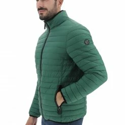 Giubbino 100 Grammi Clinchberry Con Collo A Fascia Uomo 21 Giubbino 100 Grammi Clinchberry Con Collo A Fascia Uomo -Lacoste shop c91944178ee68c2c4c5aa075735b5a42