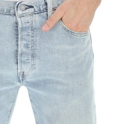 Jeans Uomo Levi's 501 Original Art. 5013421 Lavaggio Chiaro -Lacoste shop d0edf39dbe8d57140275d000ad48d6c0