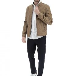 Gaudi Giacca In Similpelle Gaudì Con Collo A Fascetta Basso 11 Gaudi Giacca In Similpelle Gaudì Con Collo A Fascetta Basso -Lacoste shop d68dd186dacfa153ddadaee16cda23b0