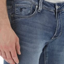 Jeans Uomo Key Jey Slim Fit Elasticizzato -Lacoste shop d7440e63d4ef309aae3098c7c39ae398