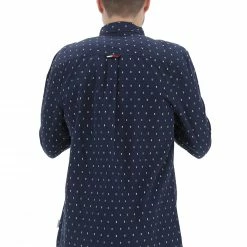 Tommy Hilfiger Jeans Camicia Uomo Tommy Jeans Con Microfantasia A Contrasto E Logo Ricamato Sul Petto -Lacoste shop df008d5a40834412b93431ac791f5828