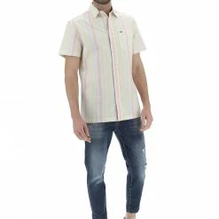 Tommy Hilfiger Jeans Camicia A Maniche Corte Tommy Jeans In Fantasia Righe All Over -Lacoste shop e09c18ef6d87f2029c4f18990dedebce