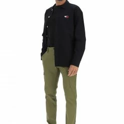 Tommy Hilfiger Jeans Camicia Casual Uomo Tommy Jeans Dm0dm14183 Overshirt Fit Con Logo Sul Retro -Lacoste shop e15548eb4786866cbbfe457627e7a9da