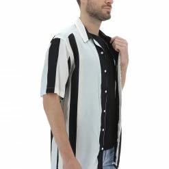 ONLY E SONS Camicia A Maniche Corte Only&sons A Righe Verticali -Lacoste shop e9d4aa15615b3b90865324eebca83c8d