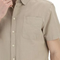 Camicia Manica Corta Misto Lino Blend Uomo -Lacoste shop ed0f44668dc061bf6fe30fd76465296c