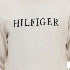 Maglioncino Girocollo Tommy Hilfiger Uomo Con Scritta Logo Centrale Ricamata -Lacoste shop ed6c3f157acb8b79e7f5c70b31fb4e48