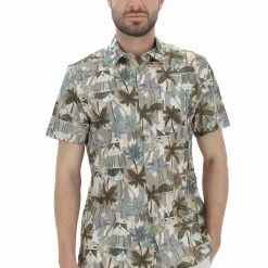 Camicia A Maniche Corte Sseinse In Fastasia All Over -Lacoste shop f3022ace6ba917a748b8849c6589848f